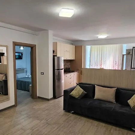 Azizi Beachfront & Langa Plaja