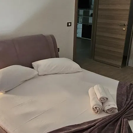 Apartment Azizi Beachfront & Langa Plaja *