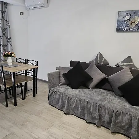 아파트 Azizi Beachfront & Langa Plaja Năvodari