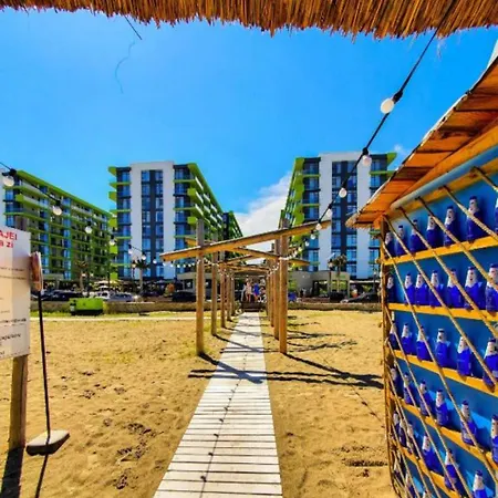 Azizi Beachfront & Langa Plaja * Năvodari