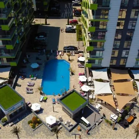 Azizi Beachfront & Langa Plaja 아파트