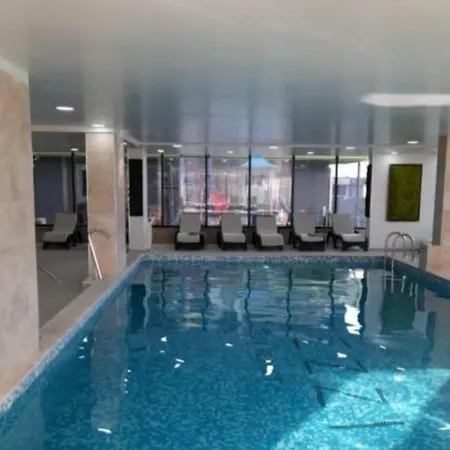 Azizi Beachfront & Langa Plaja 아파트 *