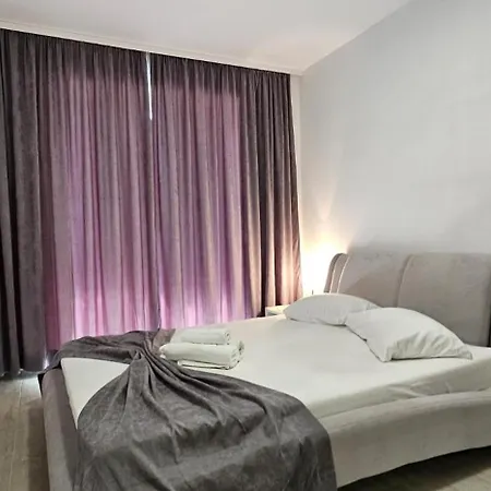Azizi Beachfront & Langa Plaja