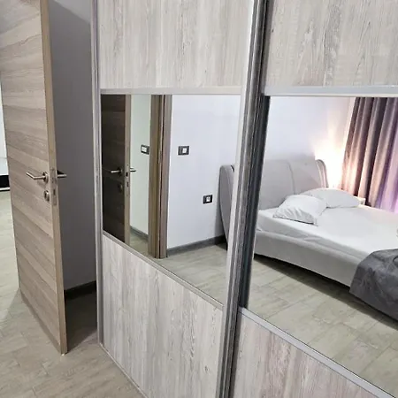 Azizi Beachfront & Langa Plaja 아파트 Năvodari