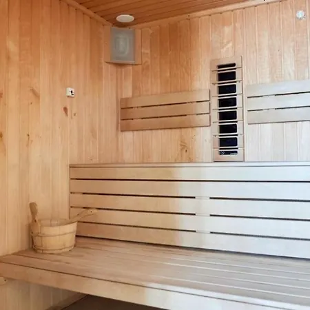 Azizi Beachfront & Langa Plaja 아파트
